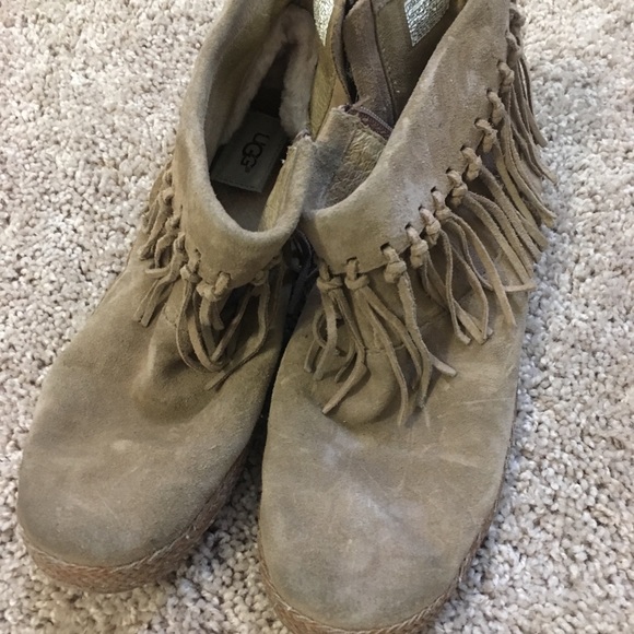UGG Shoes - Ugg boot Shenendoah size 9